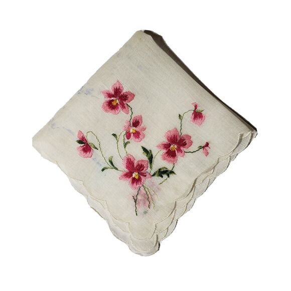 VINTAGE 1960'S HANKIE PINK EMBROIDERED FLOWERS POCKET SCARF BRIDAL WEDDING - Picture 1 of 12